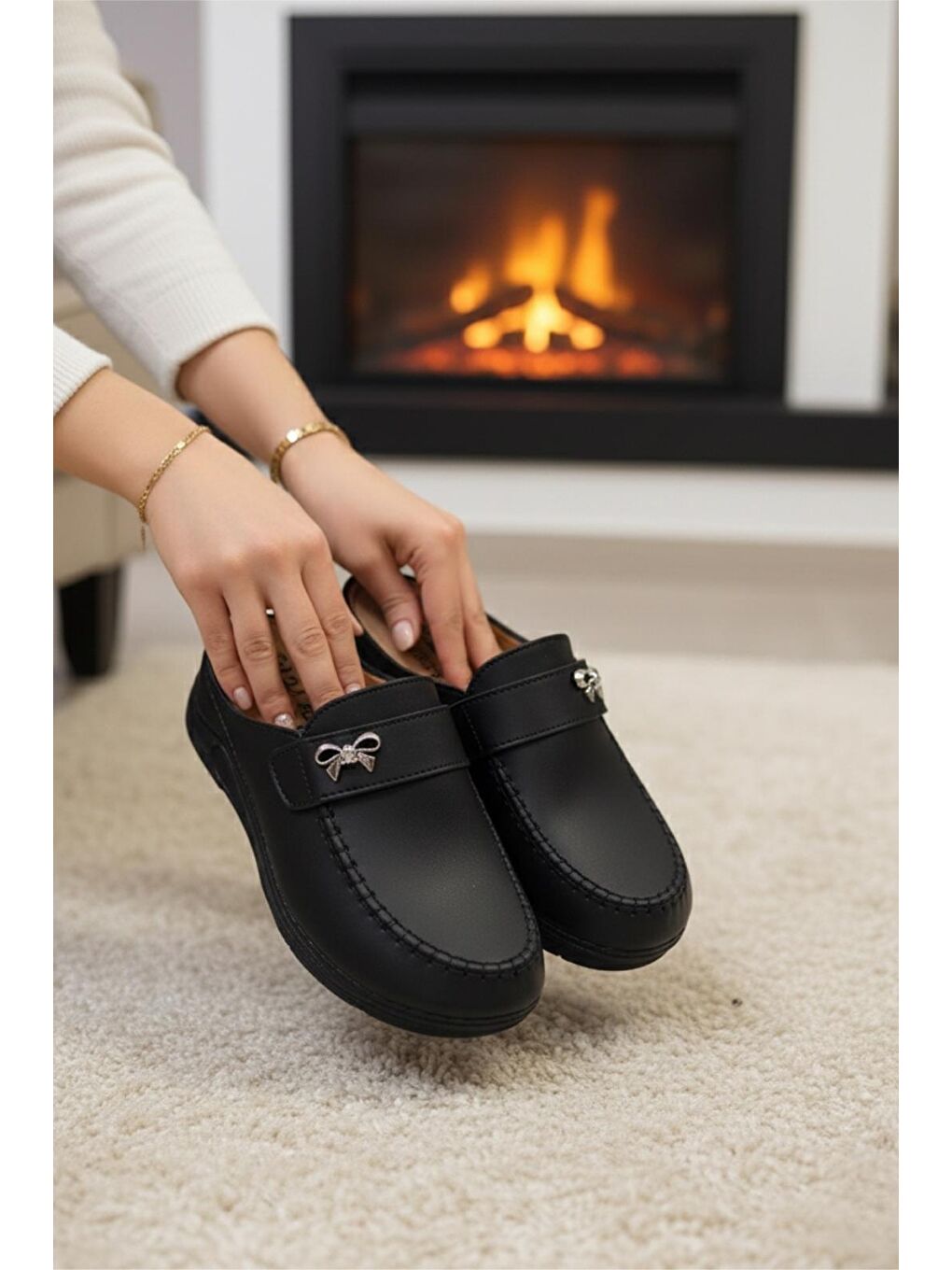 Siyah Sera 1503 Tokalı Ortopedik Yumuşak Hafif Taban Önü Kapalı Günlük Anne Kadın Terlik-1