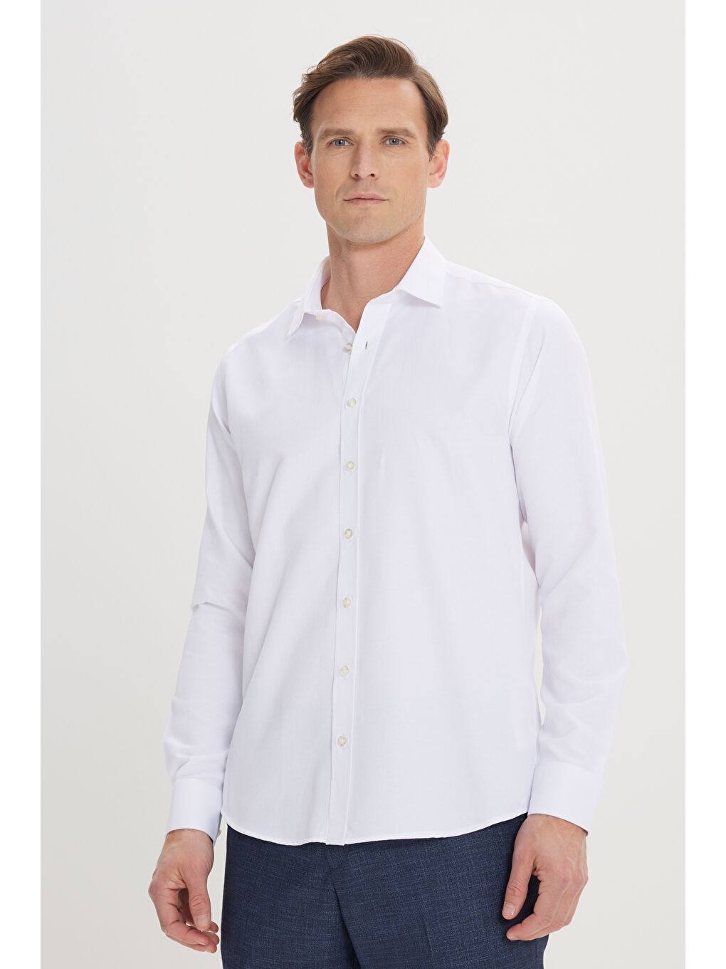 Erkek Beyaz Özel Hediye Kutulu Slim Fit Dar Kesim Klasik Yaka Pamuklu Armürlü Gömlek-6