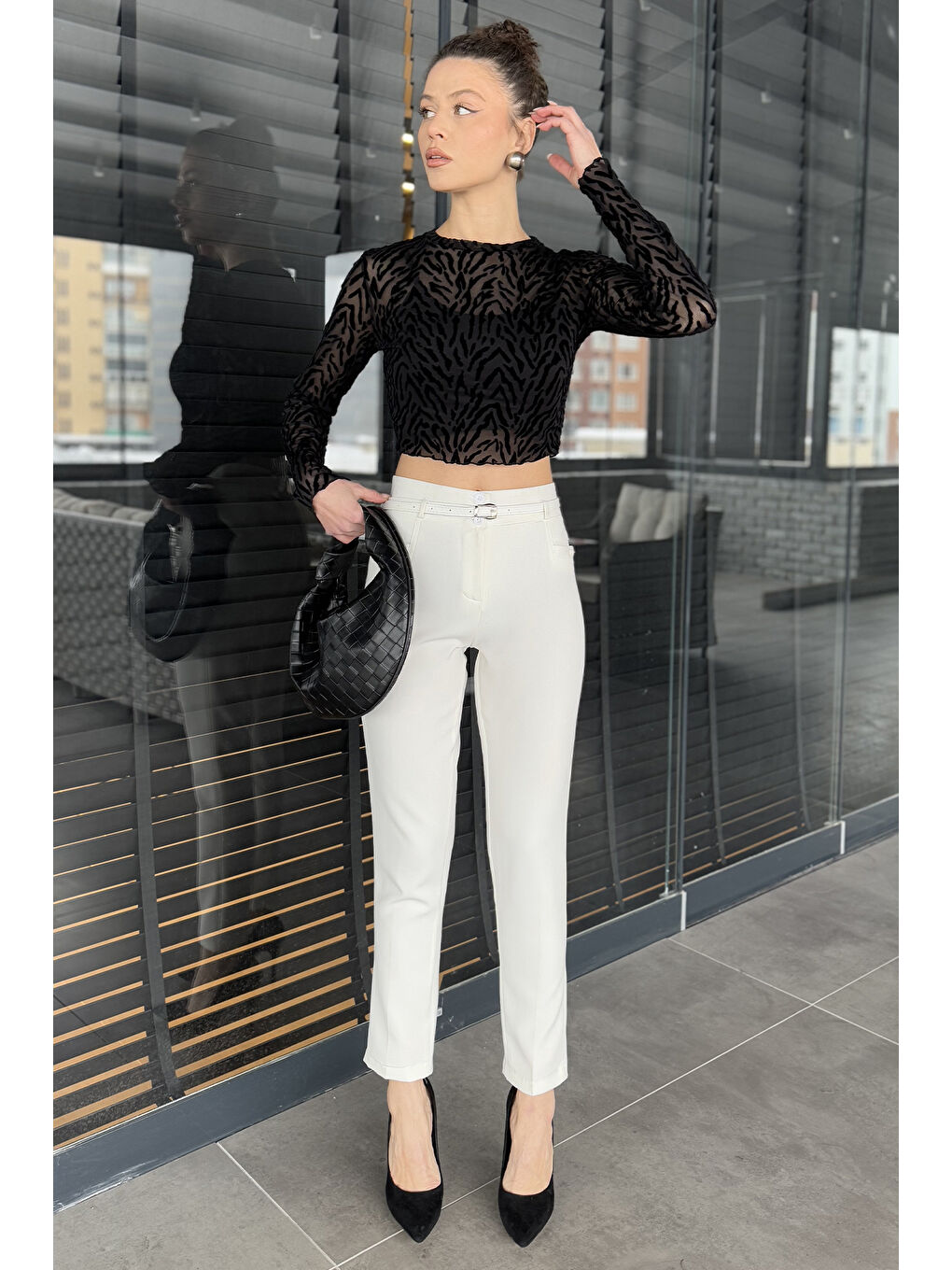 Ekru Kadın Kemerli Kumaş Pantolon