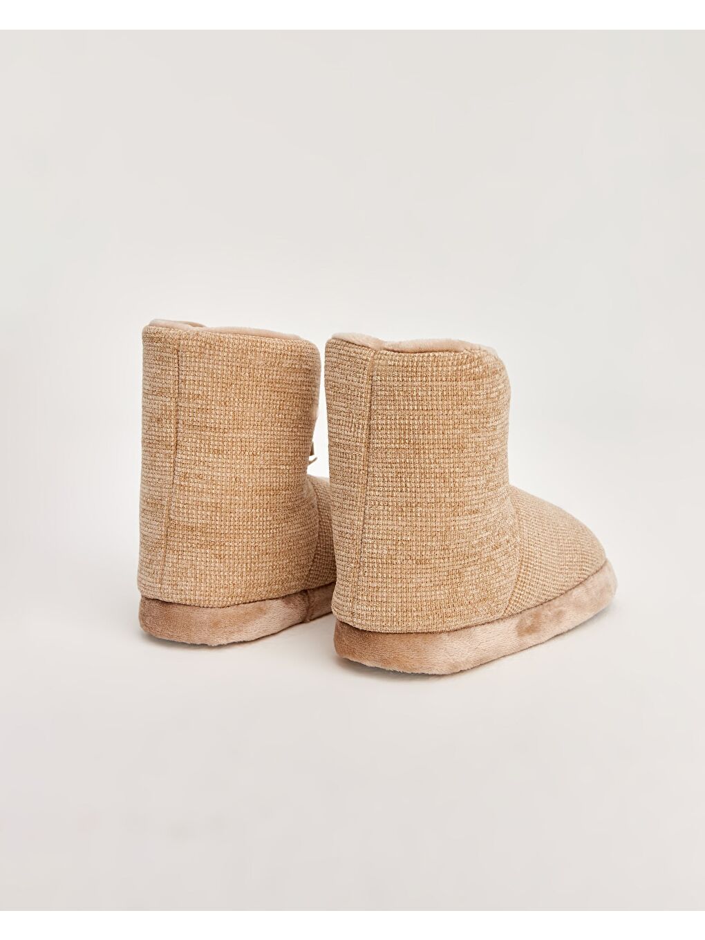 Bej Kadın Kurdeleli Panduf - MENT-2