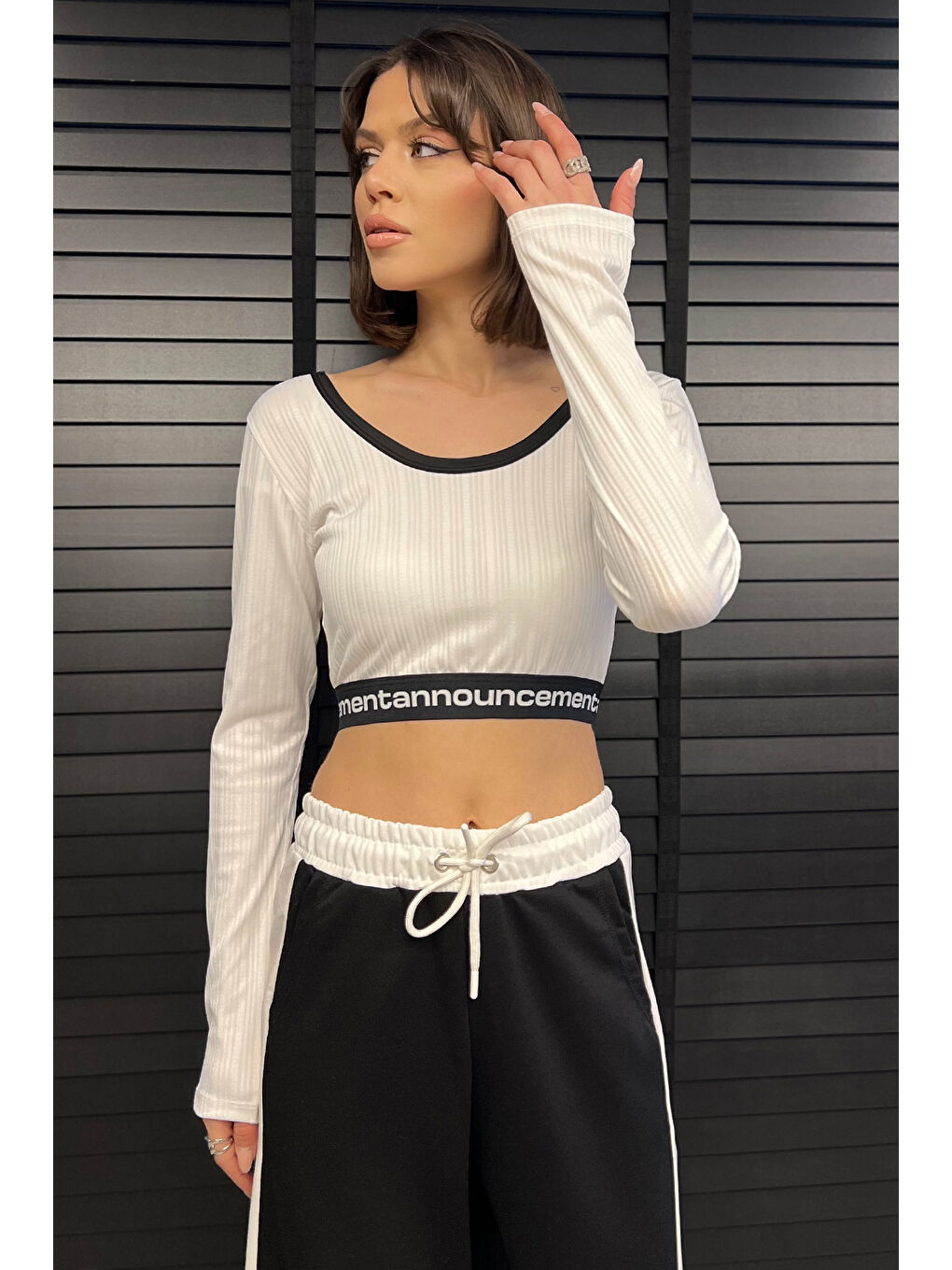 Beyaz Bel Lastikli Yazı Baskılı Kadın Body Bluz-1