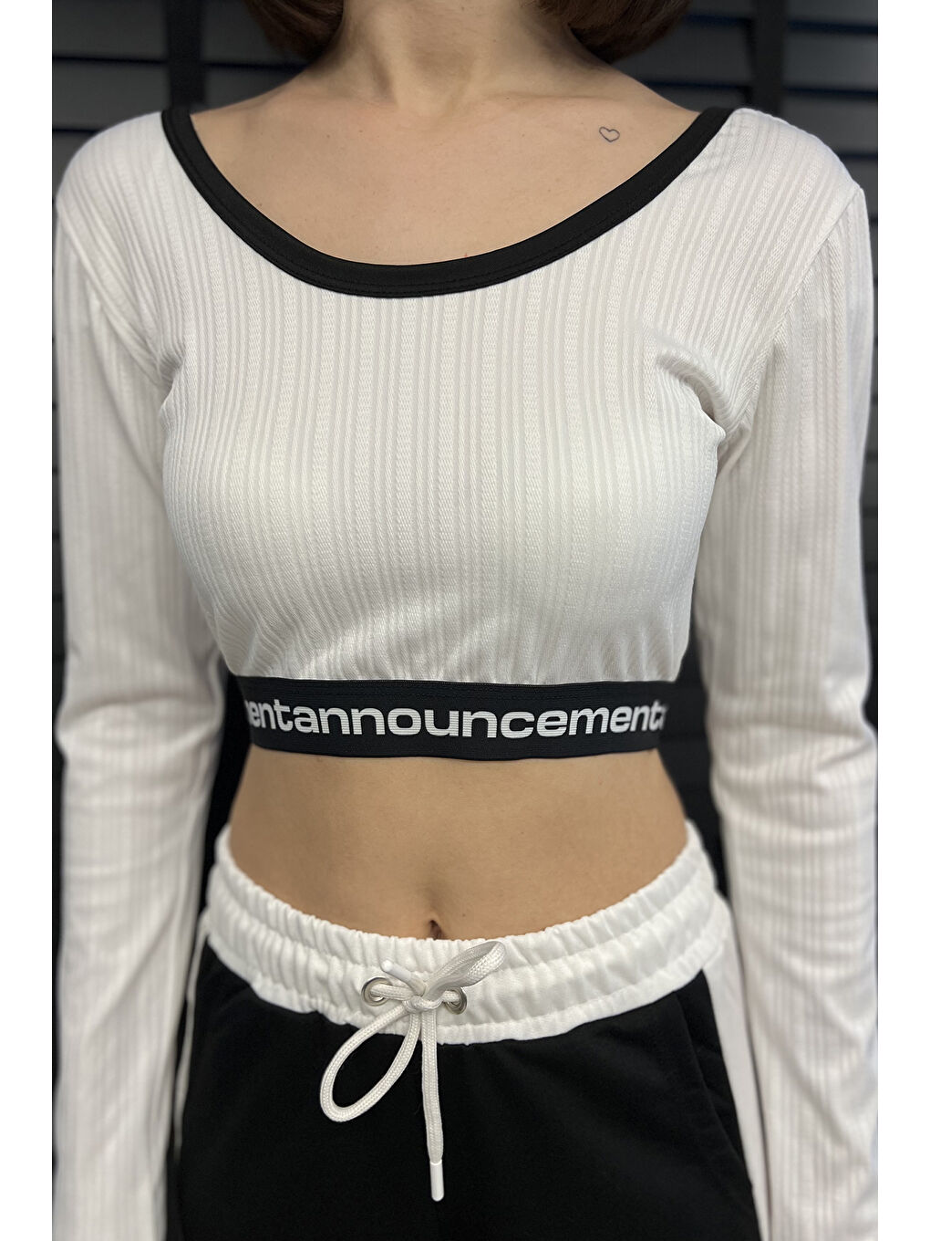 Beyaz Bel Lastikli Yazı Baskılı Kadın Body Bluz-3