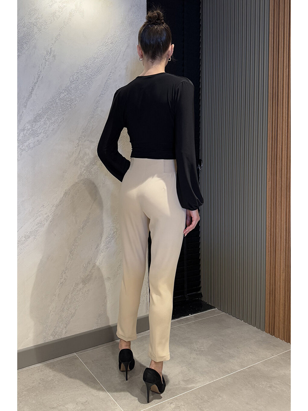 Bej Kadın Bel Lastikli Kumaş Pantolon-2