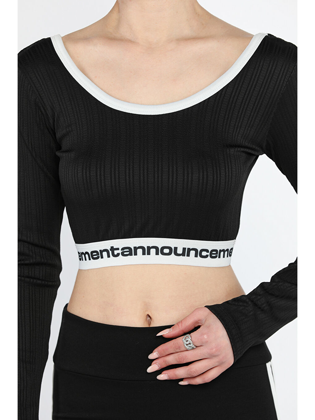 Siyah Bel Lastikli Yazı Baskılı Kadın Body Bluz-3