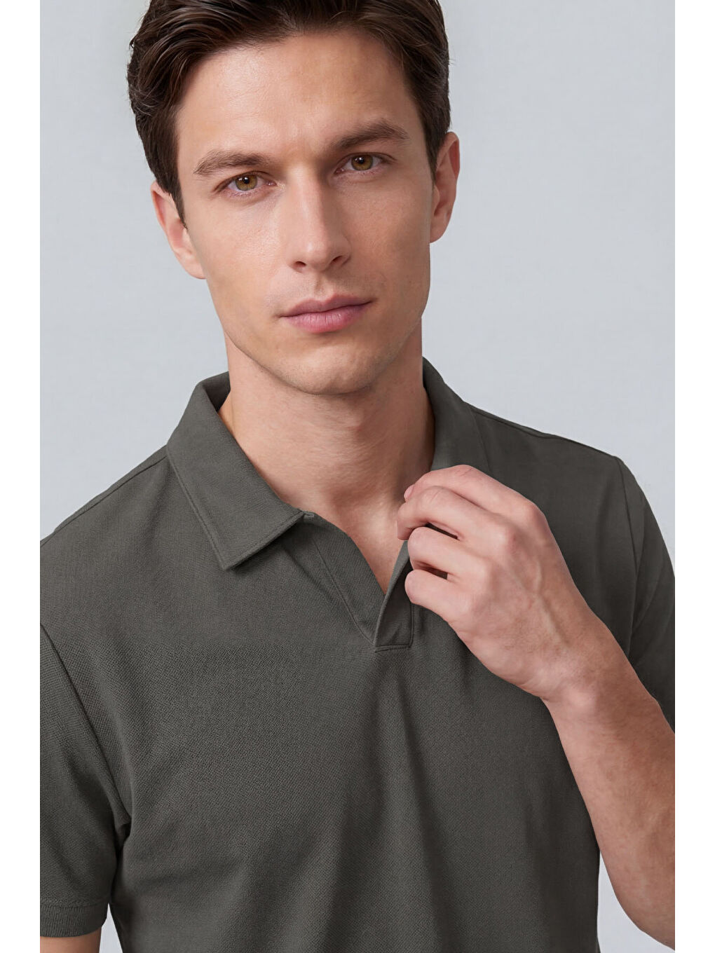 Haki Rahat Form Yumuşak Dokulu Polo Yaka Erkek T-Shirt - 88496-1