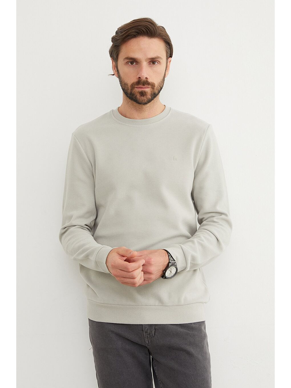 Gri M Harf Nakışlı Fitilli Bisiklet Yaka Büyük Beden Sweatshirt-2