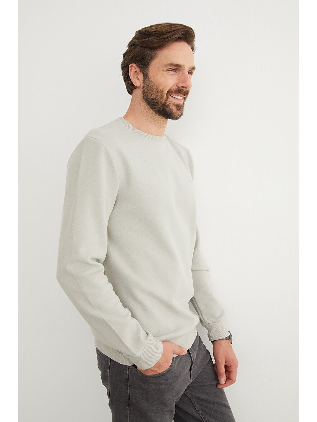 Gri M Harf Nakışlı Fitilli Bisiklet Yaka Büyük Beden Sweatshirt-3