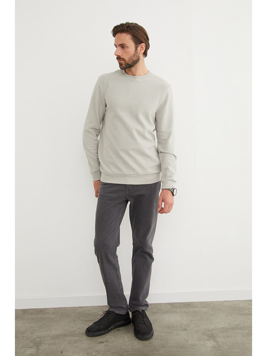 Gri M Harf Nakışlı Fitilli Bisiklet Yaka Büyük Beden Sweatshirt-4