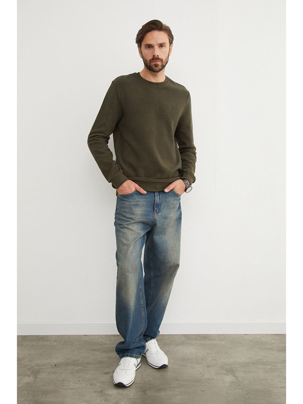 Haki M Harf Nakışlı Fitilli Bisiklet Yaka Büyük Beden Sweatshirt-2