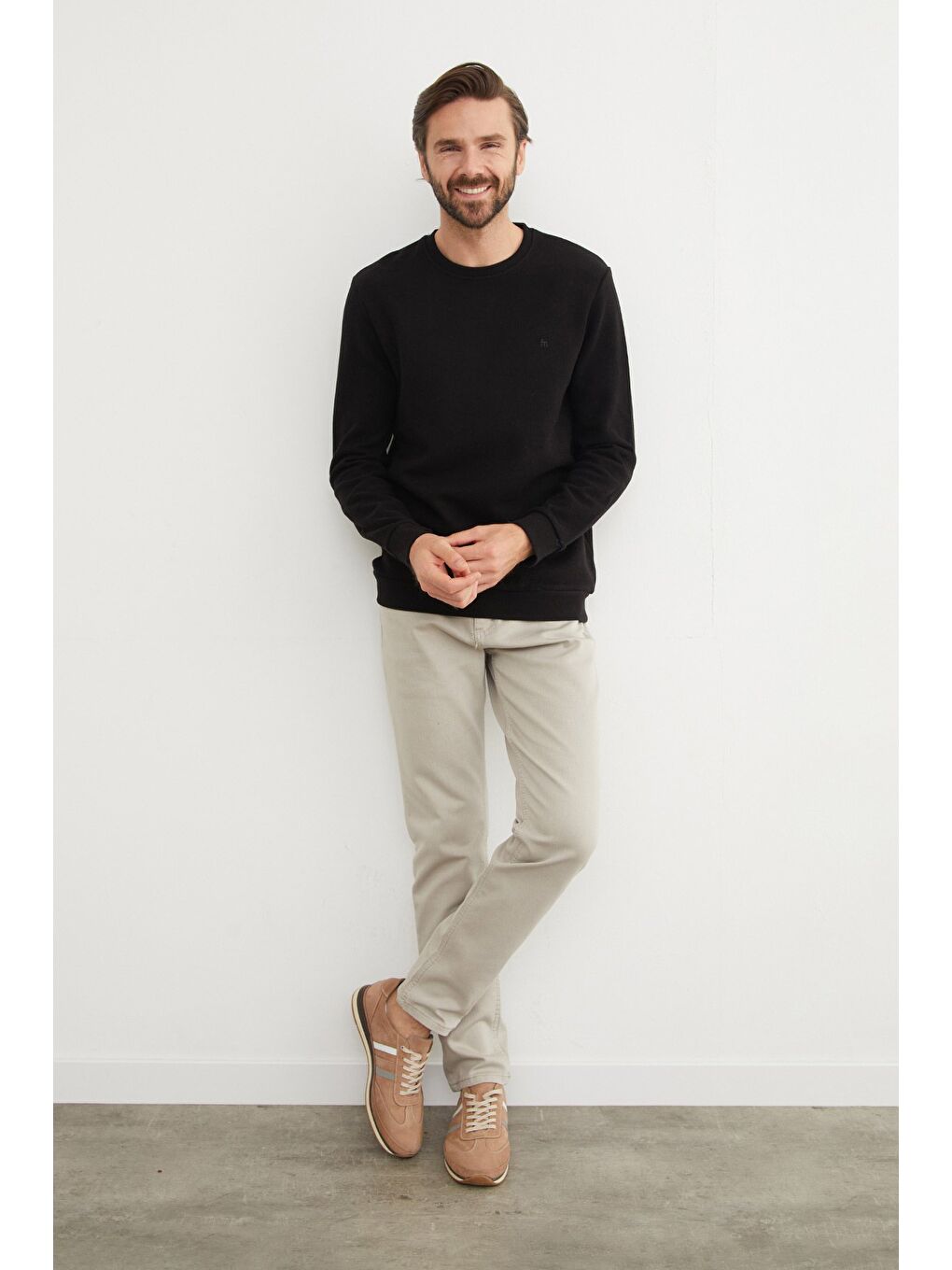 Siyah M Harf Nakışlı Fitilli Bisiklet Yaka Büyük Beden Sweatshirt-4