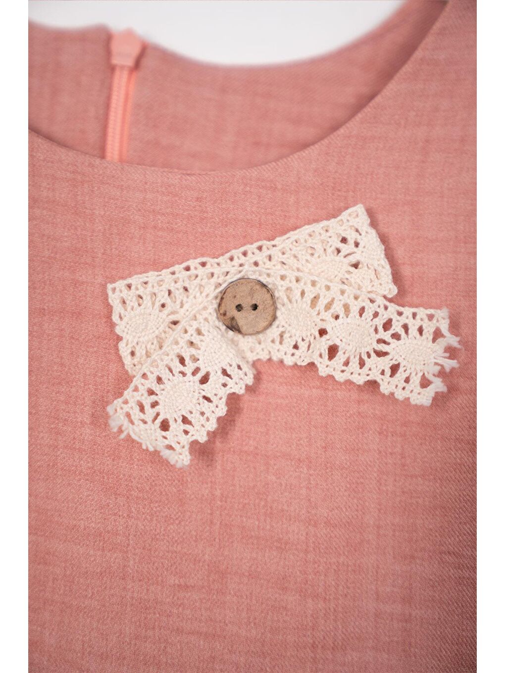 Pembe Bisiklet Yaka Dantel Detaylı Şapka Aksesuarlı Pudra Renk Kız Çocuk Elbise-2