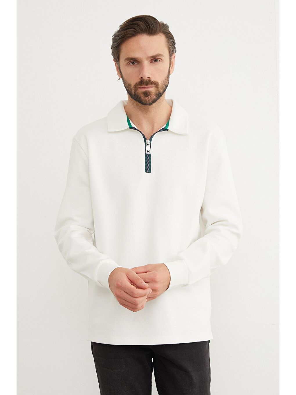 Ekru Basic Polo Yaka Yarım Fermuarlı Pike Büyük Beden Sweatshirt-1
