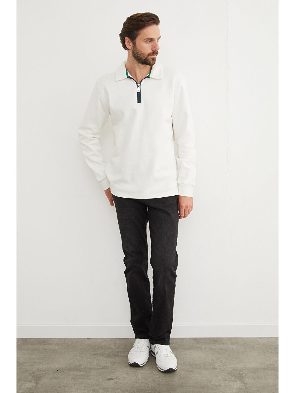 Ekru Basic Polo Yaka Yarım Fermuarlı Pike Büyük Beden Sweatshirt-2
