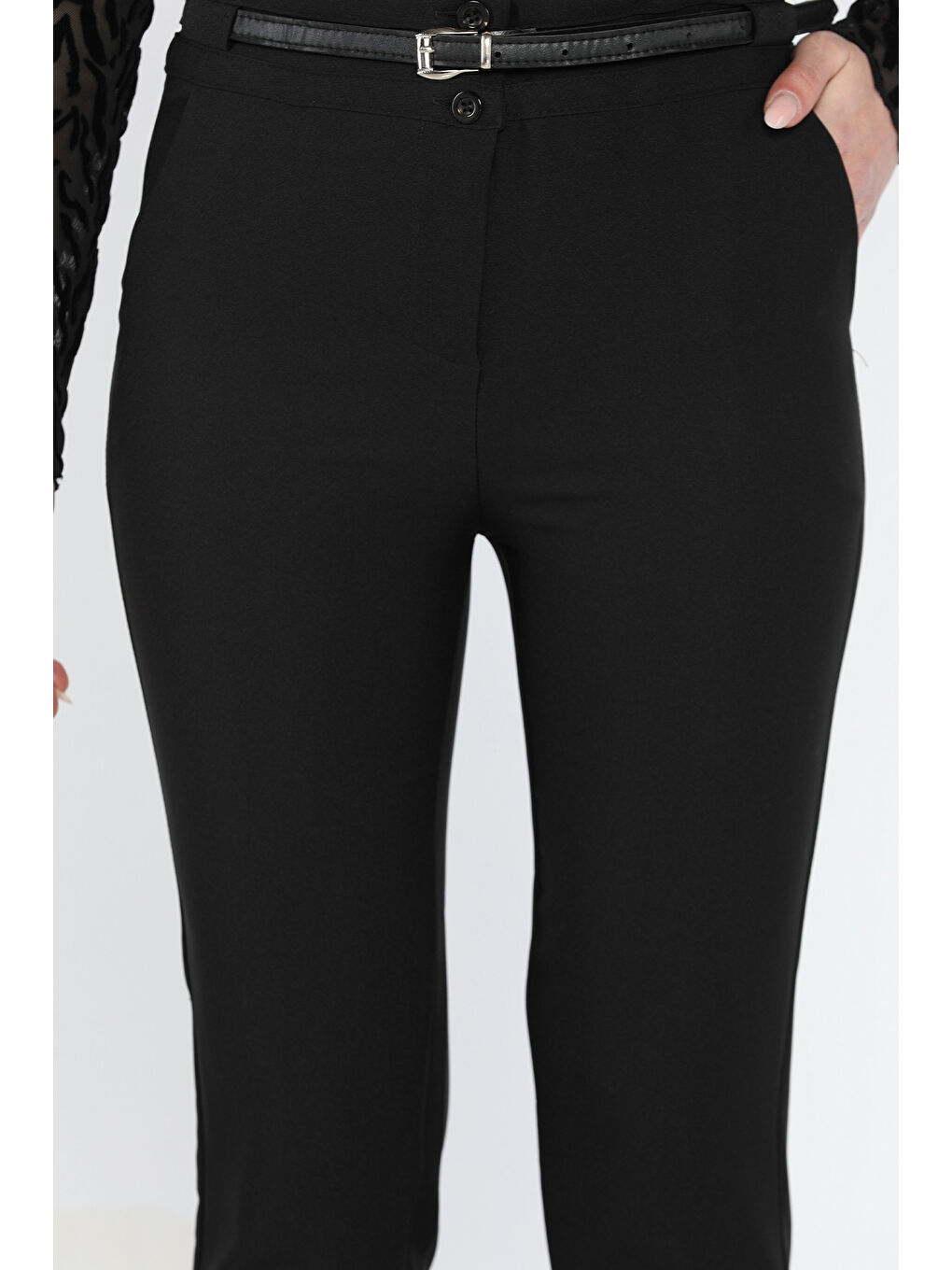 Siyah İnce Kemerli Kadın Pantolon-3