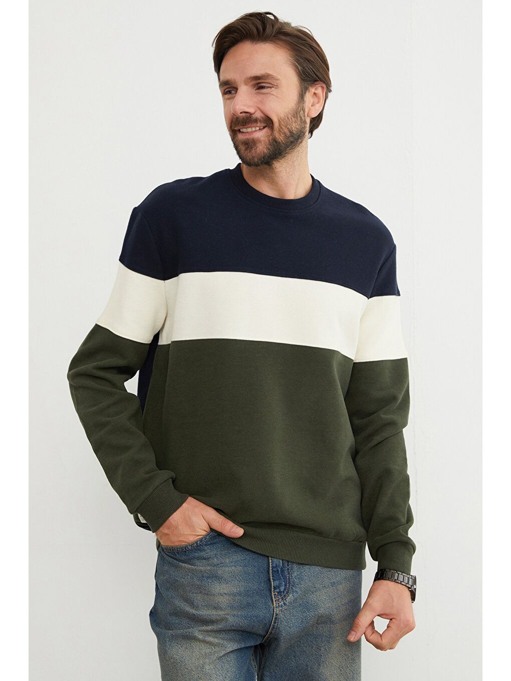 Lacivert Renk Bloklu Fitilli Bisiklet Yaka Sweatshirt