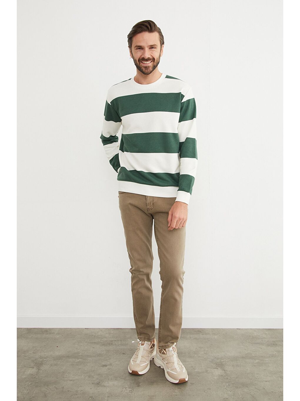 Yeşil Çizgili Bisiklet Yaka Sweatshirt-3