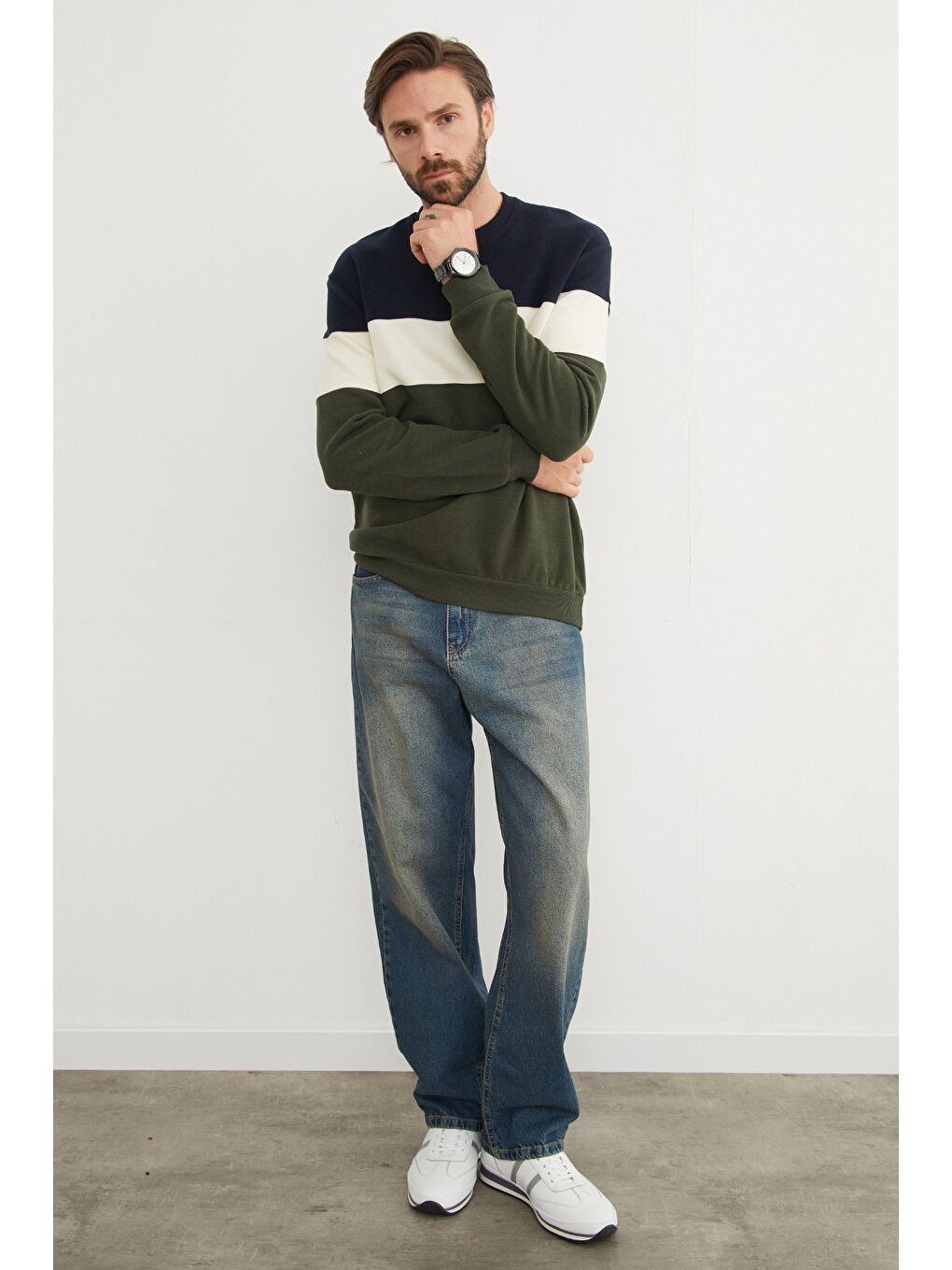 Lacivert Renk Bloklu Fitilli Bisiklet Yaka Sweatshirt-3