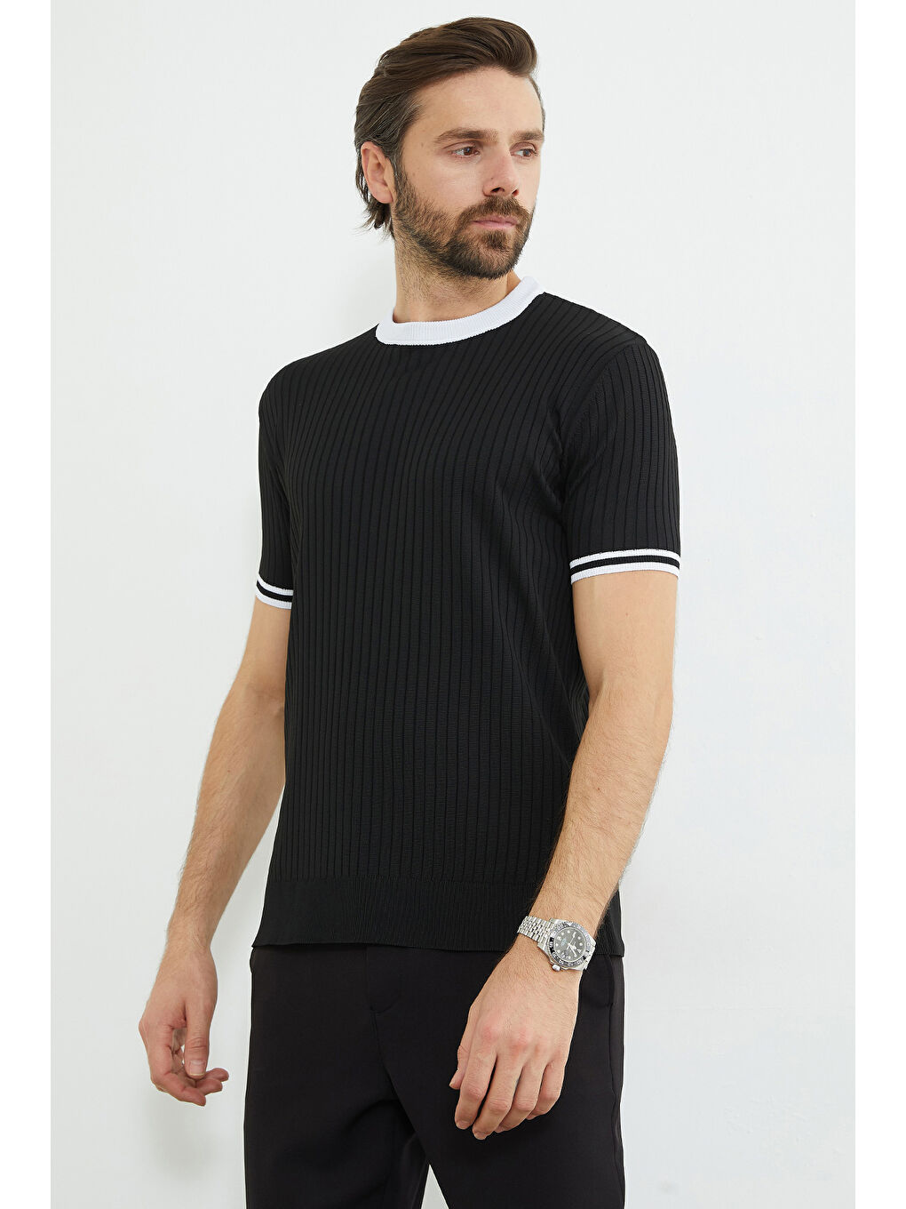 Siyah Fitilli Biyeli Bisiklet Yaka Triko Tişört-2