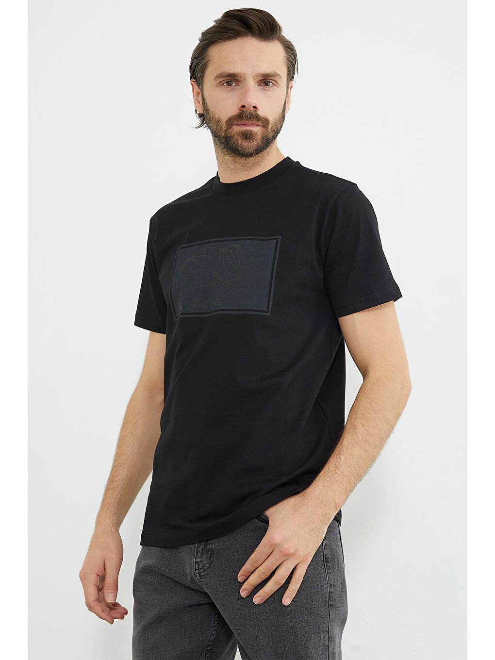 Siyah Baskılı Bisiklet Yaka Tişört