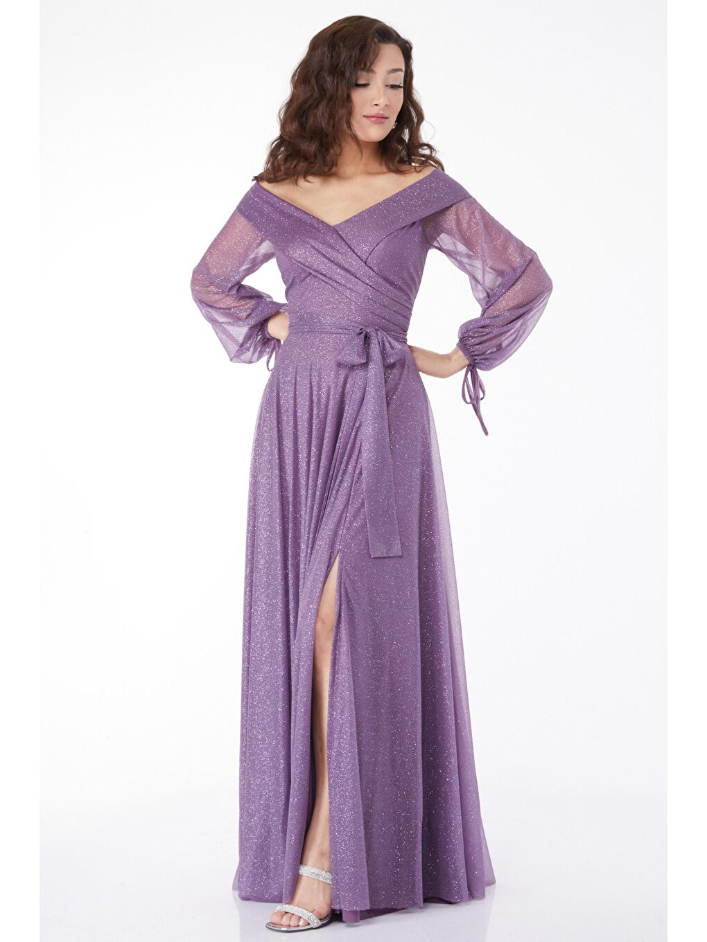 Düz Bisiklet Yaka Kadın Siyah Payetli Arkası Kuyruklu Abiye Elbise - 24884-2