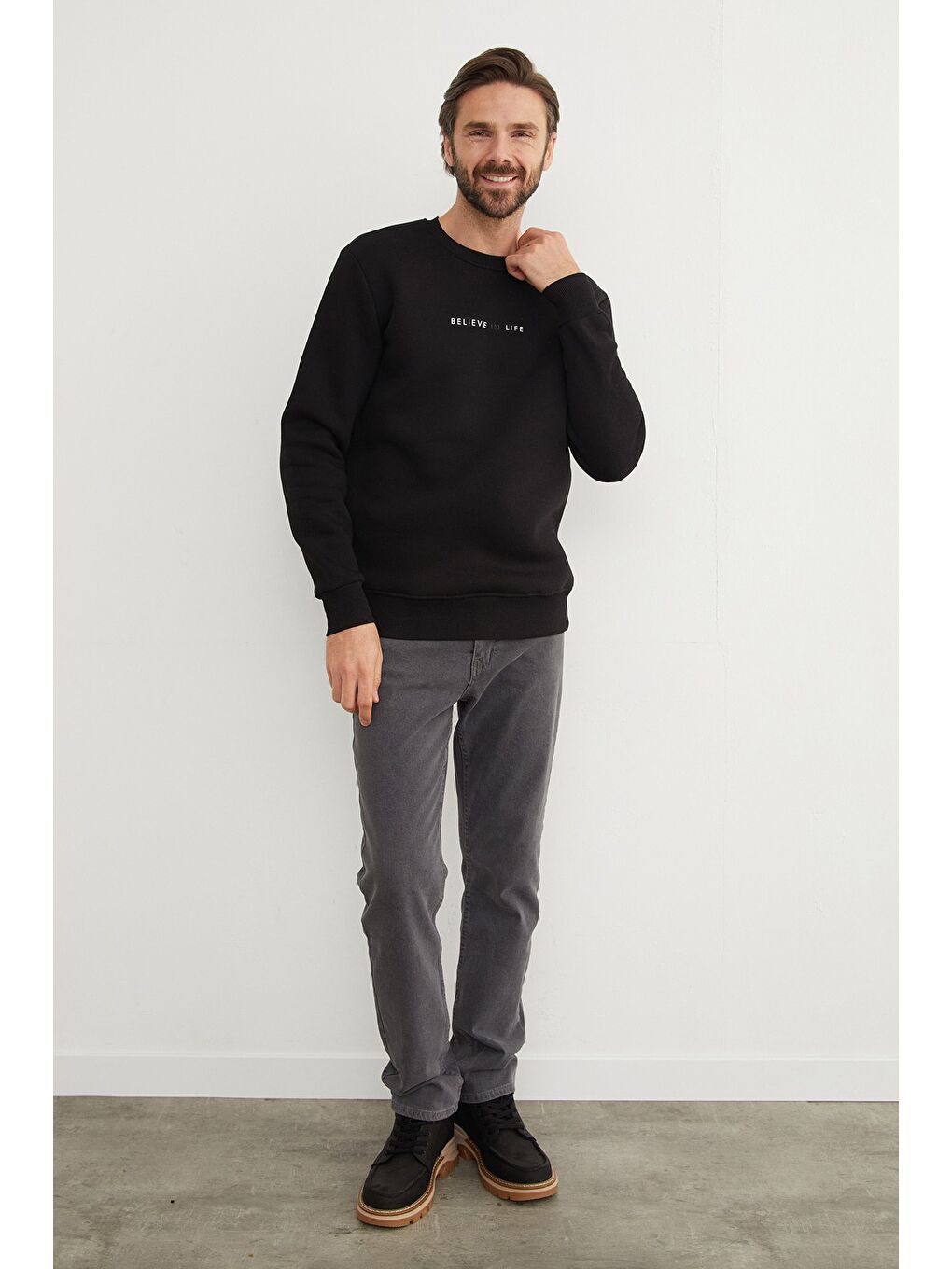 Siyah 3 İplik Believe In Life Kabartma Baskılı Büyük Beden Sweatshirt-2