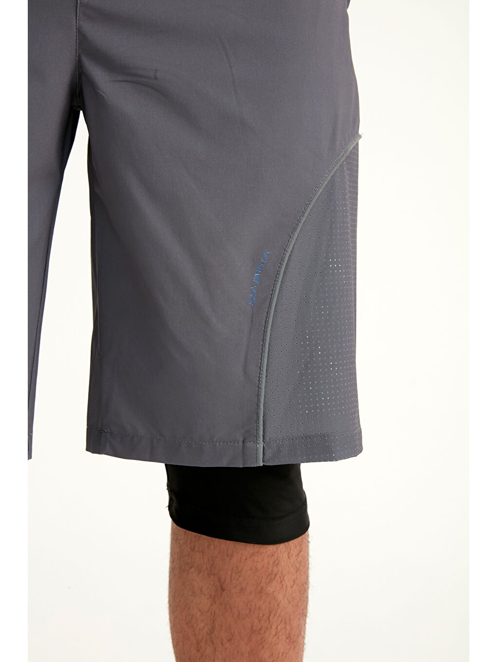 Gri Füme İç Taytlı, Hızlı Kuruyan, UPF50+ Korumalı Erkek Şort S2501-1-2