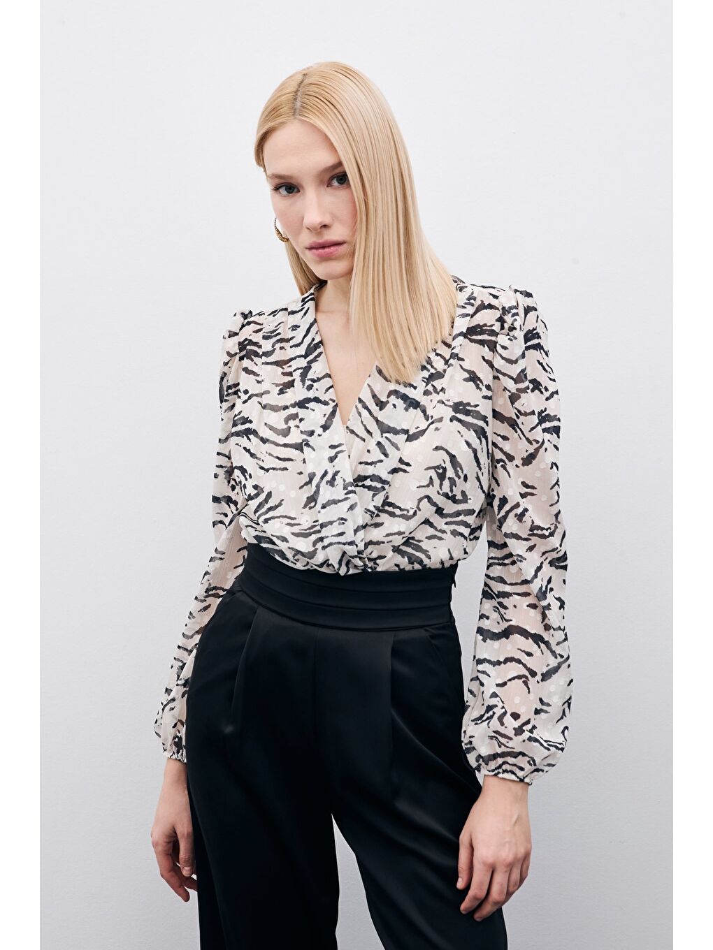 Puantiye Dokulu Bodysuit - Siyah-2