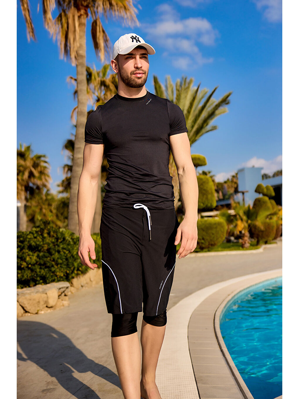 Siyah İç Taytlı, Hızlı Kuruyan, UPF50+ Korumalı Erkek Şort S2501-2-1