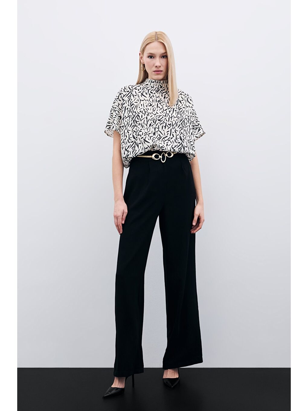 Yarasa Kol Desenli Bluz - Siyah