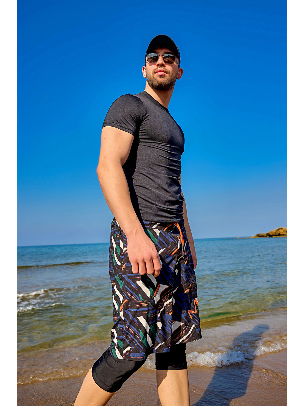 Siyah, İç Taytlı, Hızlı Kuruyan, UPF50+ Korumalı Erkek Şort S2502-1