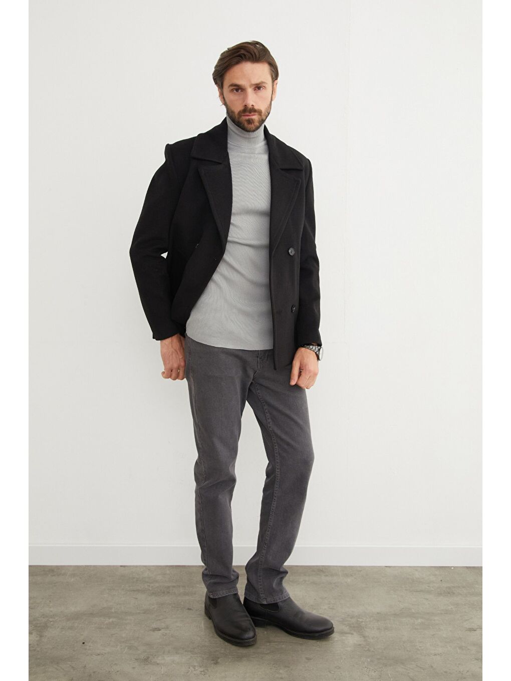 Siyah Düğmeli Kruvaze Yaka Kaşe Kaban-3