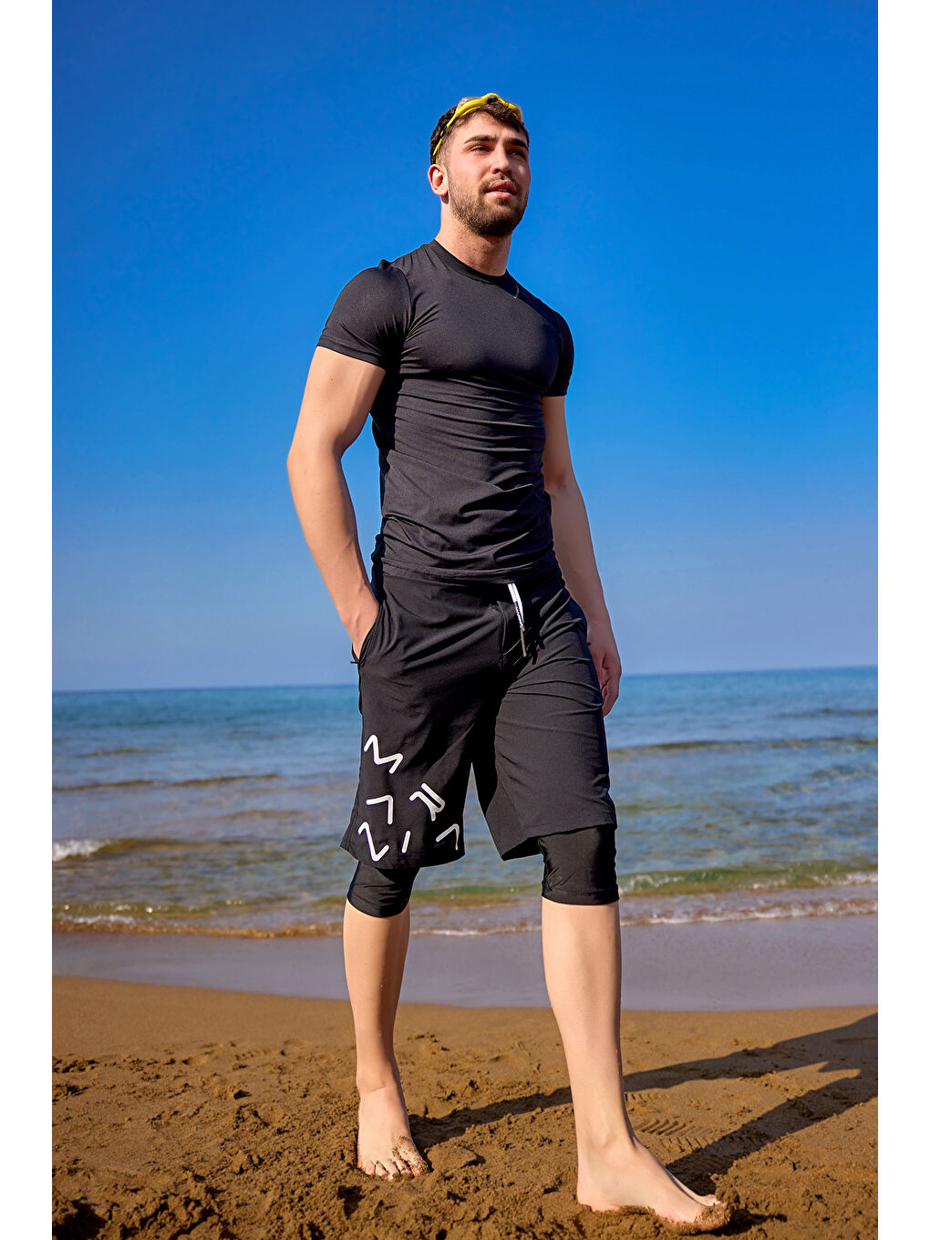Siyah İç Taytlı, Hızlı Kuruyan, UPF50+ Korumalı Erkek Şort S2503-1-1
