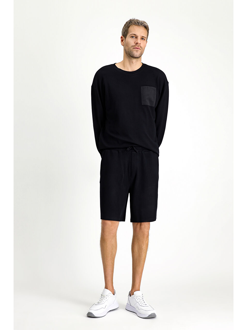 Siyah Uzun Kol Bisiklet Yaka 3'lü Şortlu Pijama Seti-5