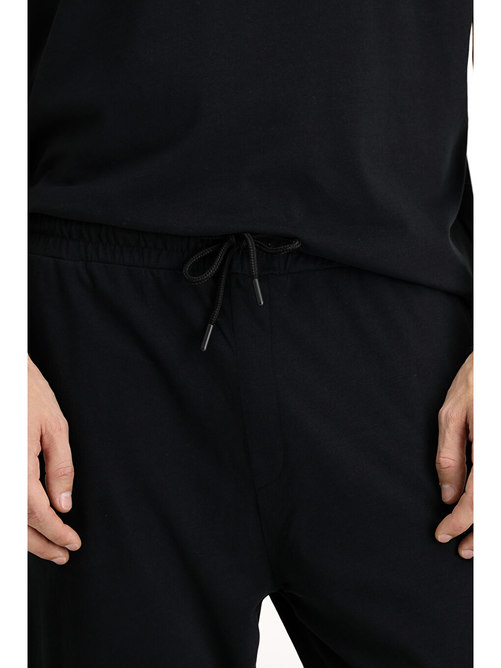 Siyah Kısa Kol Bisiklet Yaka 3'lü Şortlu Pijama Seti-4