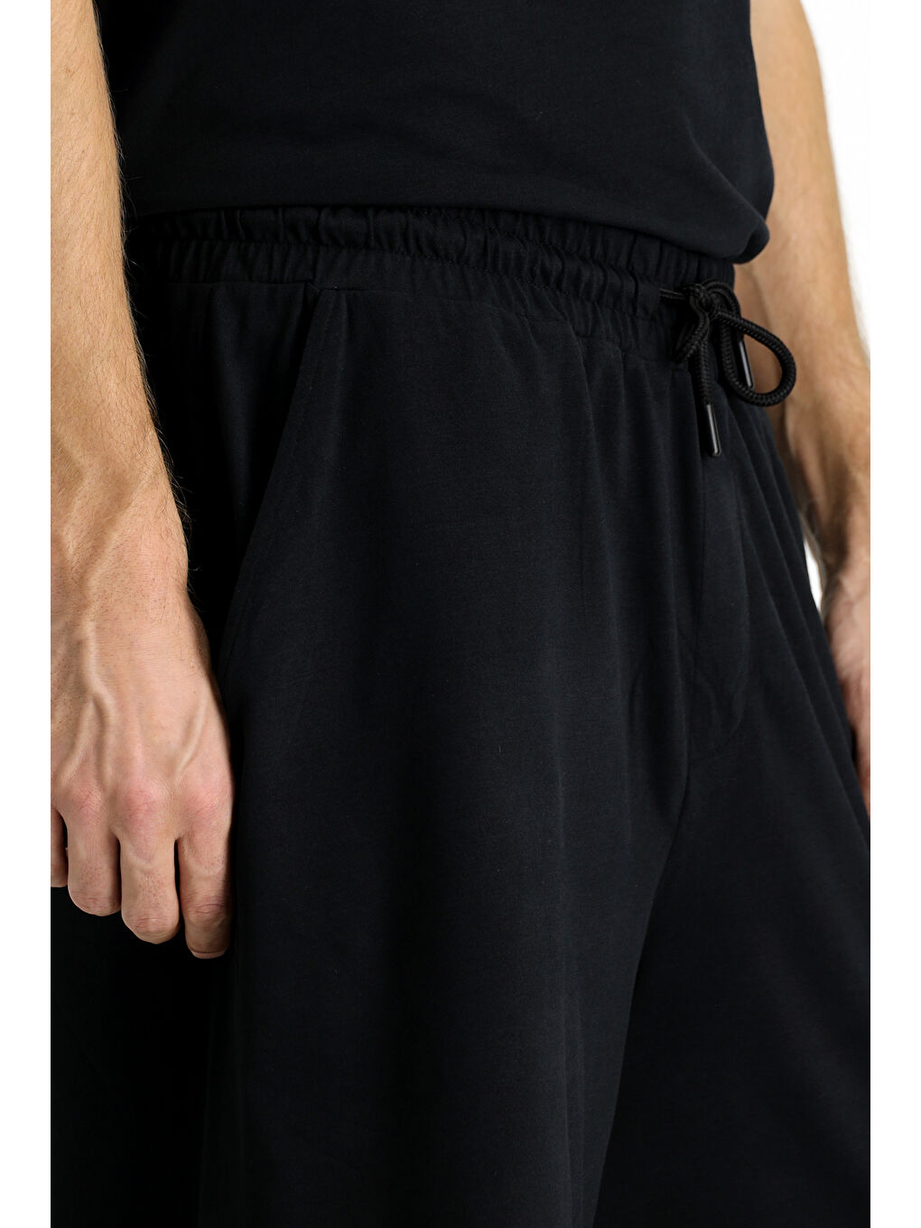 Siyah Kısa Kol Bisiklet Yaka 3'lü Şortlu Pijama Seti-7