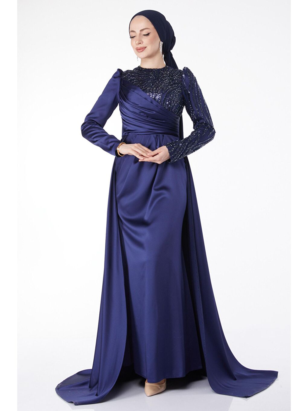 Düz Bisiklet Yaka Kadın Lacivert Payetli Arkası Kuyruklu Abiye Elbise - 24884-2