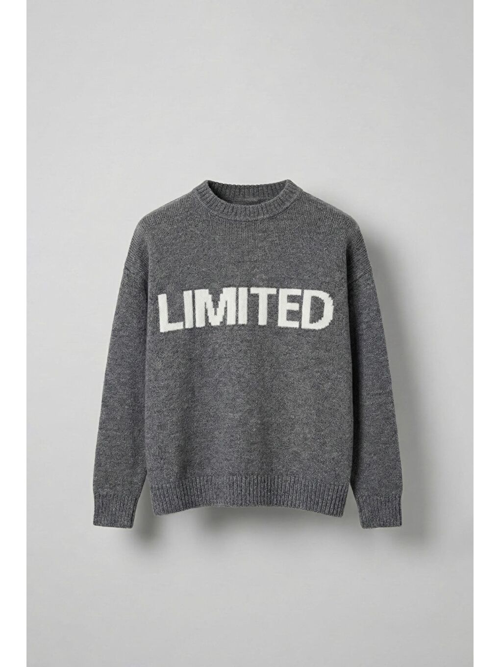 Gri Erkek Oversize Limited Kabartma Baskılı Triko Kazak Füme