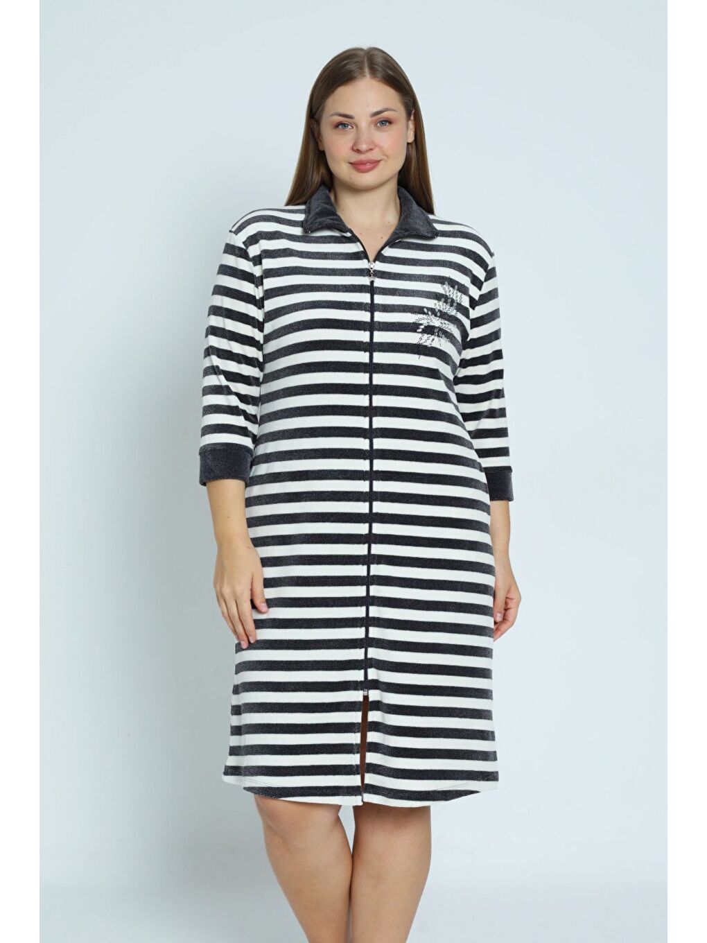 Karışık Kadın Kahverengi Çizgi Desenli Truvakar Kollu Taş Detaylı Pamuklu Kadife Büyük Beden Elbise