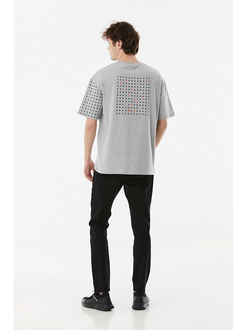 Gri Puantiyeli Bisiklet Yaka Oversize Tişört-2