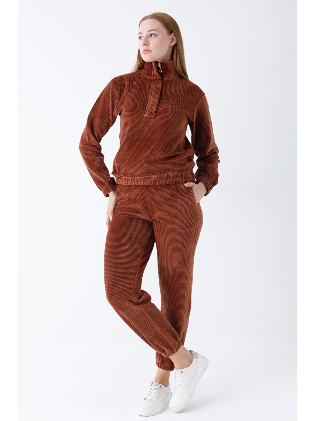 Kahverengi kadın haki uzun kollu cepli yakası fermuarlı pamuklu kadife Elastanlı alt üst eşofman takımı-1