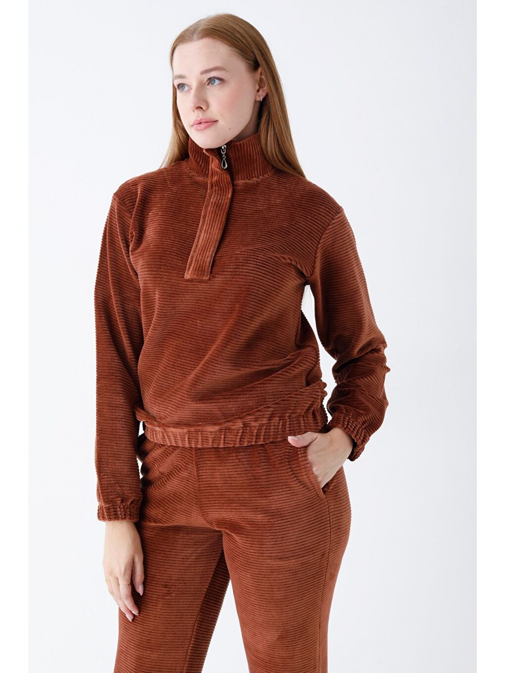 Kahverengi kadın haki uzun kollu cepli yakası fermuarlı pamuklu kadife Elastanlı alt üst eşofman takımı-2