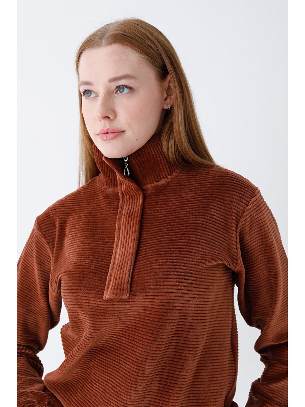 Kahverengi kadın haki uzun kollu cepli yakası fermuarlı pamuklu kadife Elastanlı alt üst eşofman takımı-3