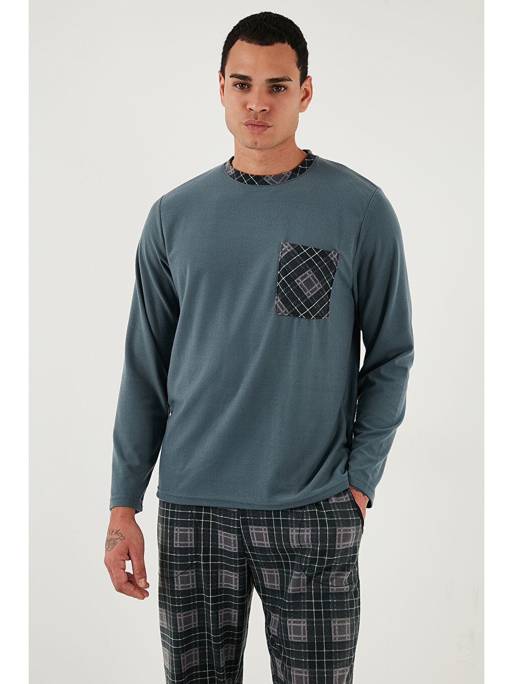Gri Kareli Yumuşak Dokulu Regular Fit Uzun Kollu Pijama Takımı 609611060-5