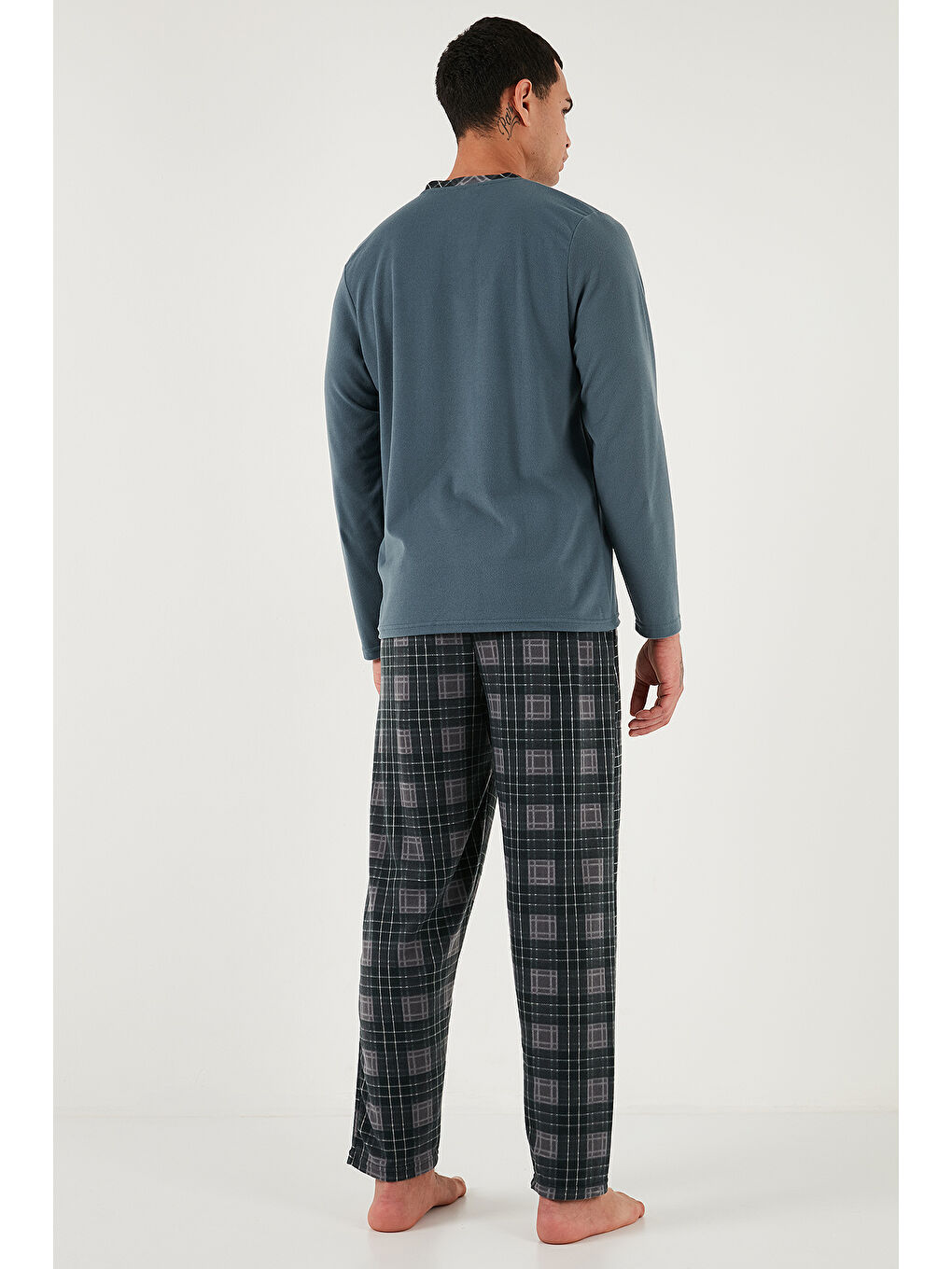 Gri Kareli Yumuşak Dokulu Regular Fit Uzun Kollu Pijama Takımı 609611060-6