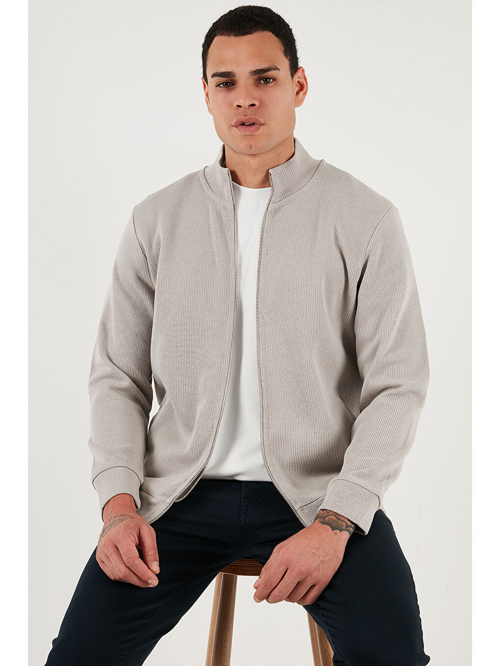 Bej Pamuklu Relaxed Fit Dik Yaka Fermuarlı Hırka 5901075