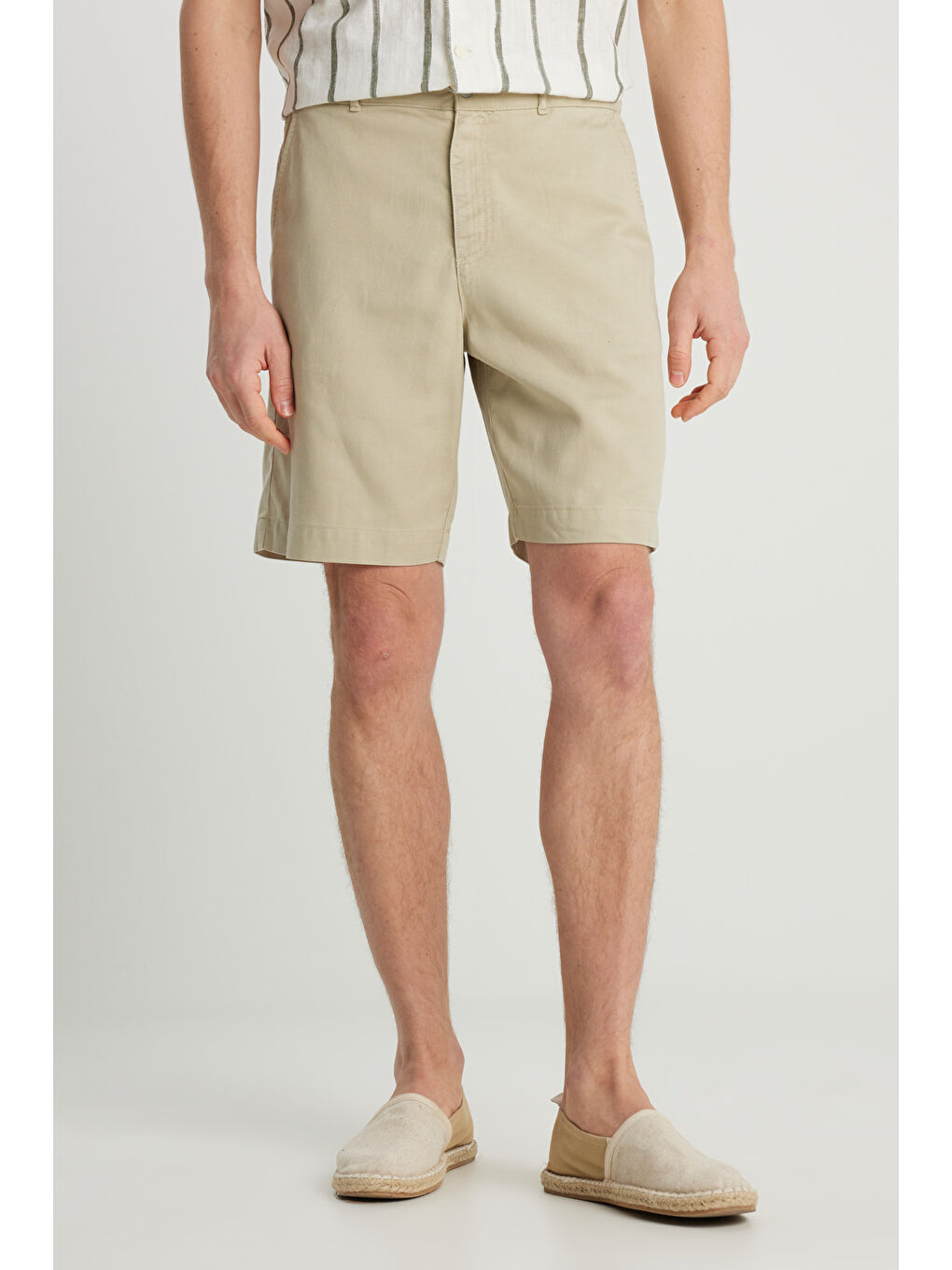 Regular Fit Normal Kesim Lastik Bel Detaylı Açık Yeşil Şort