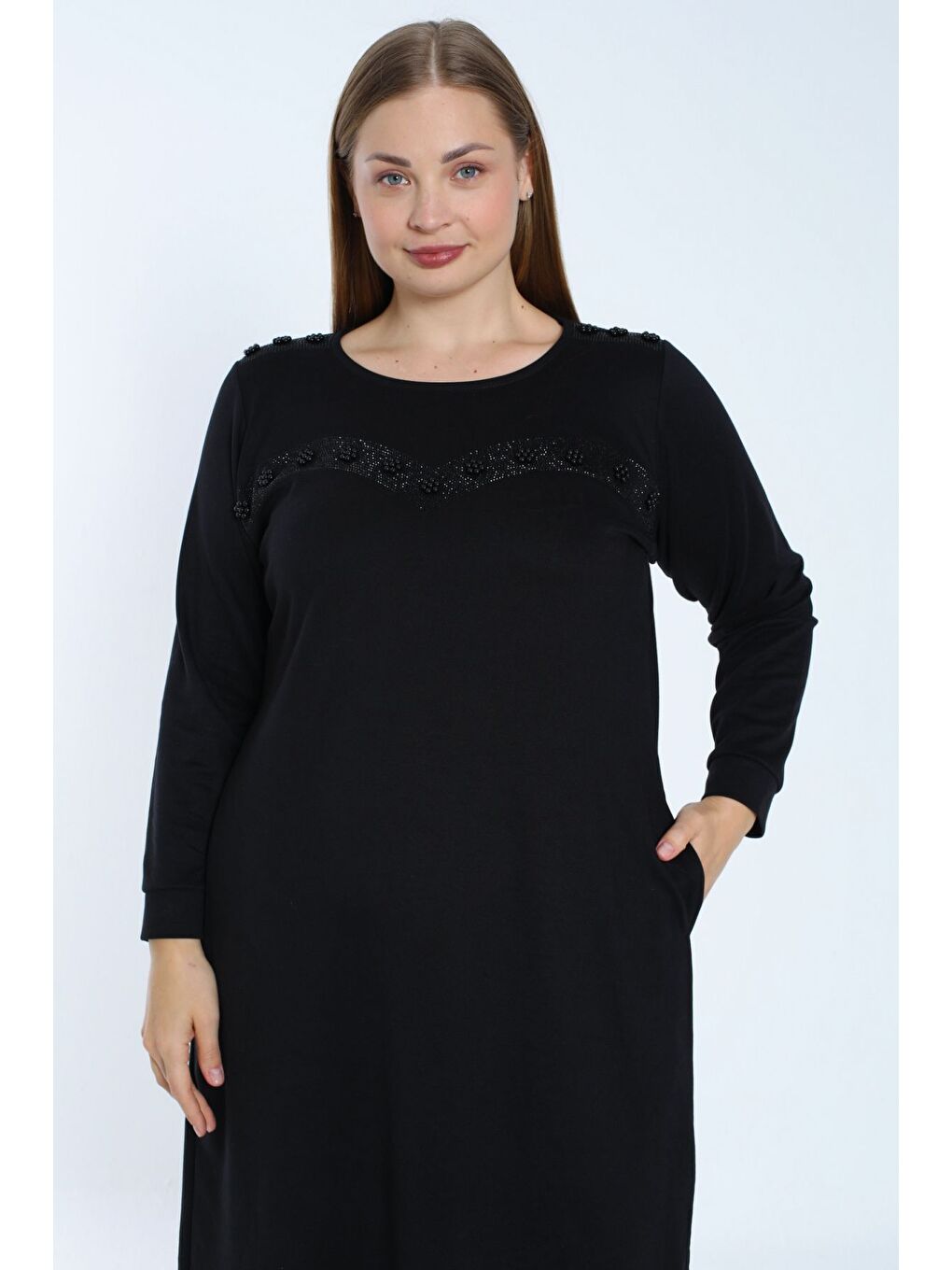 Kadın Siyah Büyük Beden Uzun Kollu Taş Detaylı Cepli Pamuklu Elbise-2