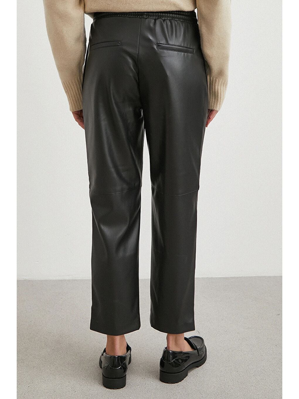 Kemerli Lastikli Deri Pantolon Siyah-5