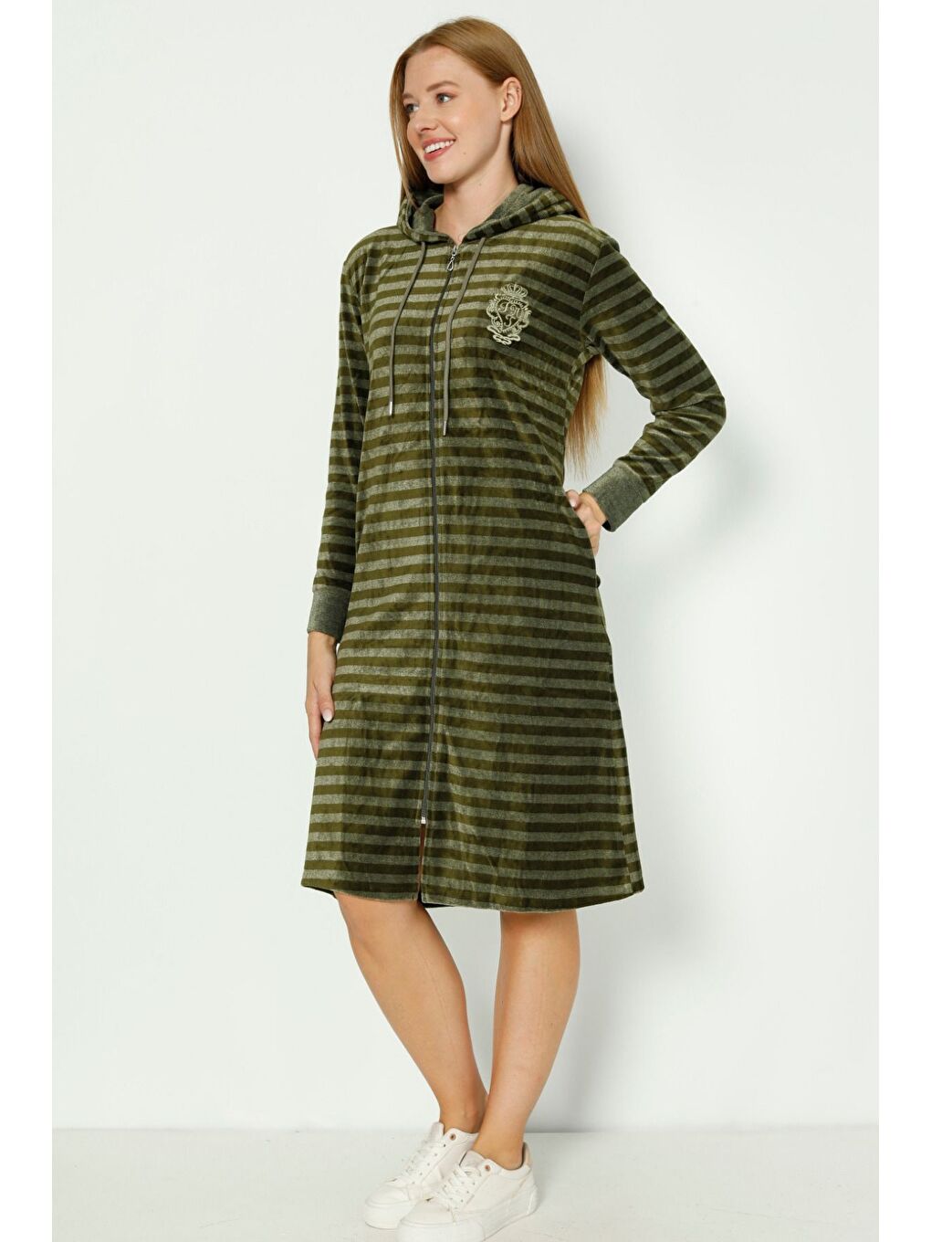 Haki haki çizgili Kapüşonlu nakış detaylı pamuklu kadife uzun kollu kadın elbise-2