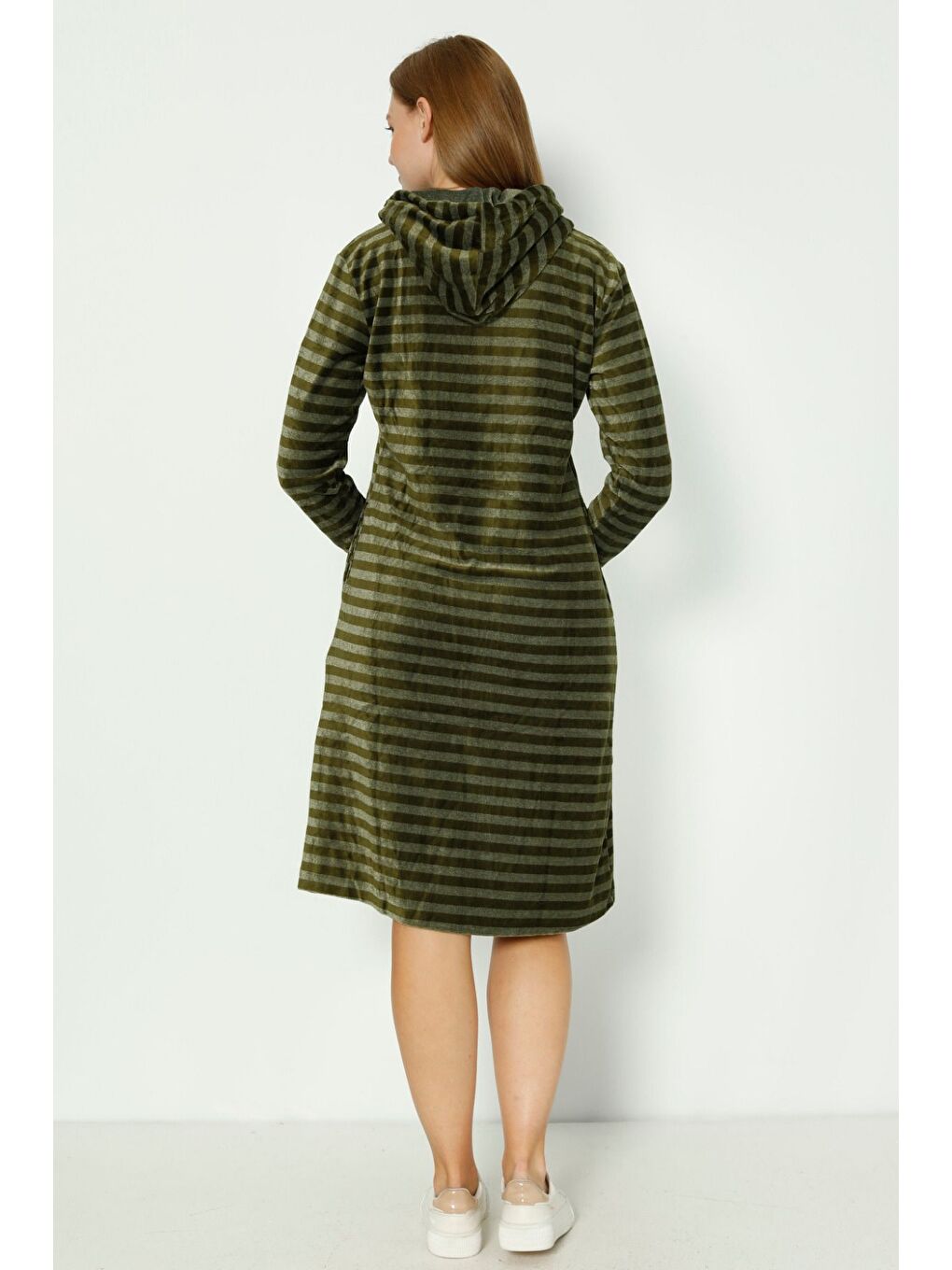 Haki haki çizgili Kapüşonlu nakış detaylı pamuklu kadife uzun kollu kadın elbise-4